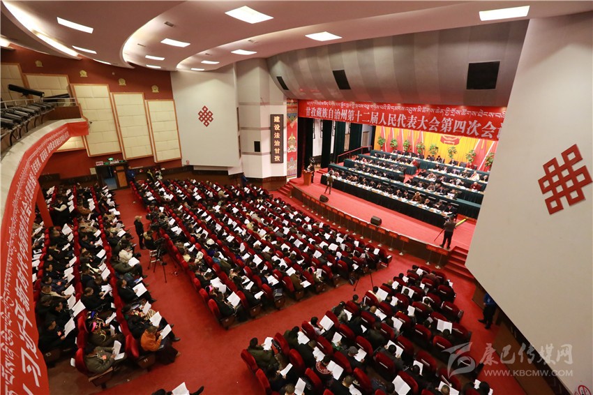 州十二屆人大四次會(huì )議開(kāi)幕掠影