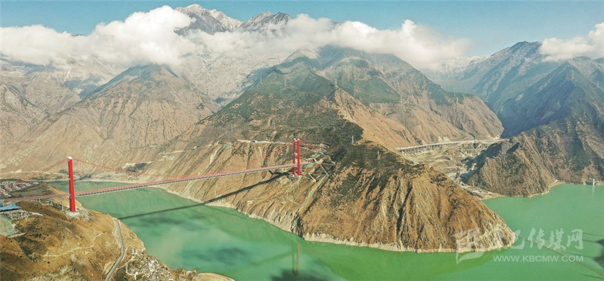 沐浴黨恩寫(xiě)華章